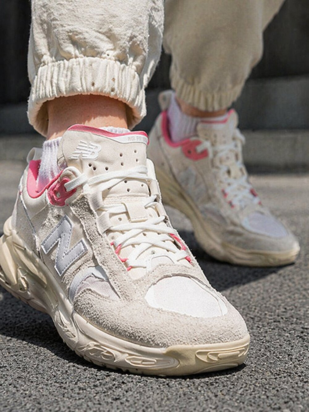 New Balance Fresh Foam BB v2 Mens Size 8 Basketball Shoes White Pink NEW